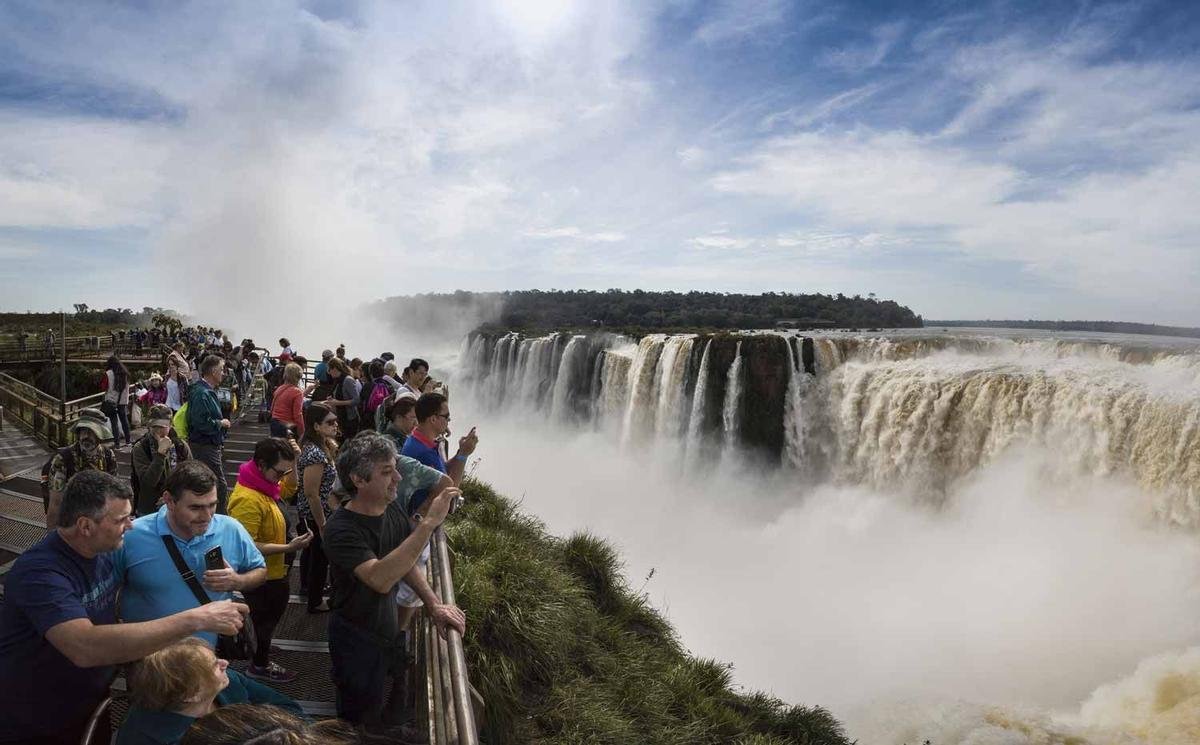 cataratas del iguazu desde un mirador