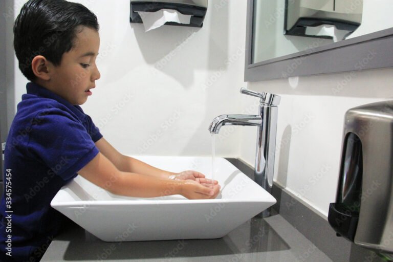 Cómo enseñar a los niños sobre el cuidado del cuerpo