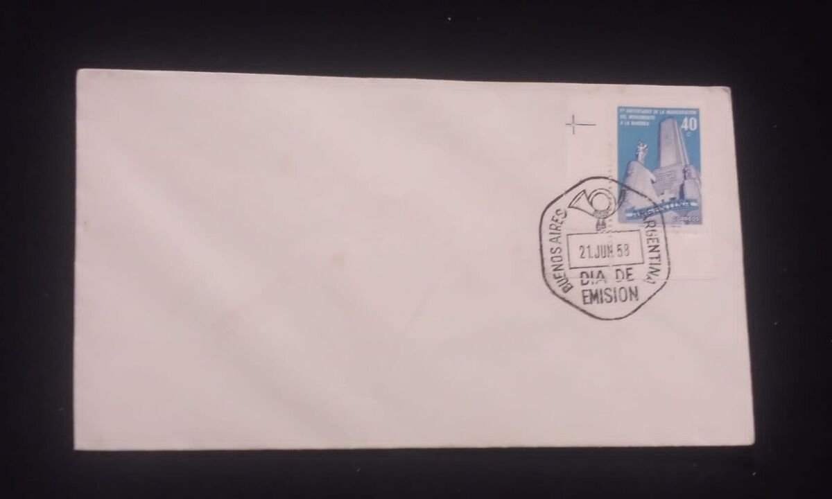 sobre con sello de correo argentino certificado